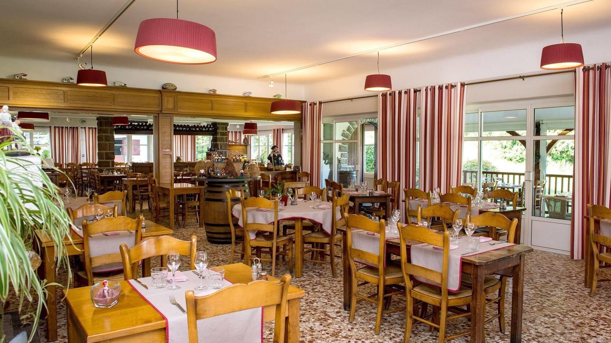 Logis Hotel Ur-Hegian Aïnhoa المظهر الخارجي الصورة